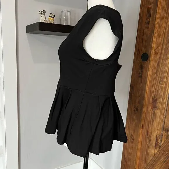 Forever 21 Peplum Top - Picture 3 of 8